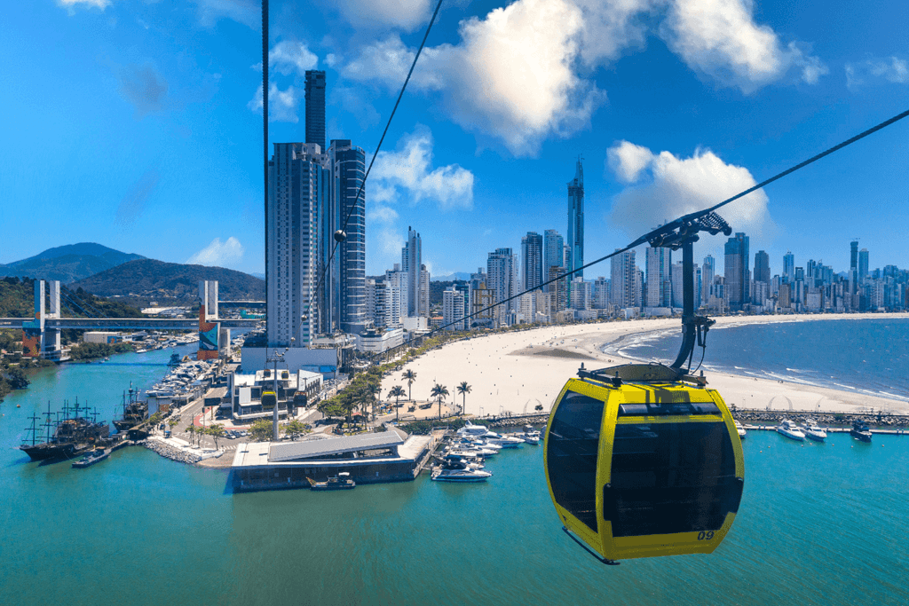 Avenida Atlântica de Balneário Camboriú: Guia Completo 2 Avenida Atlântica de Balneário Camboriú Teleférico